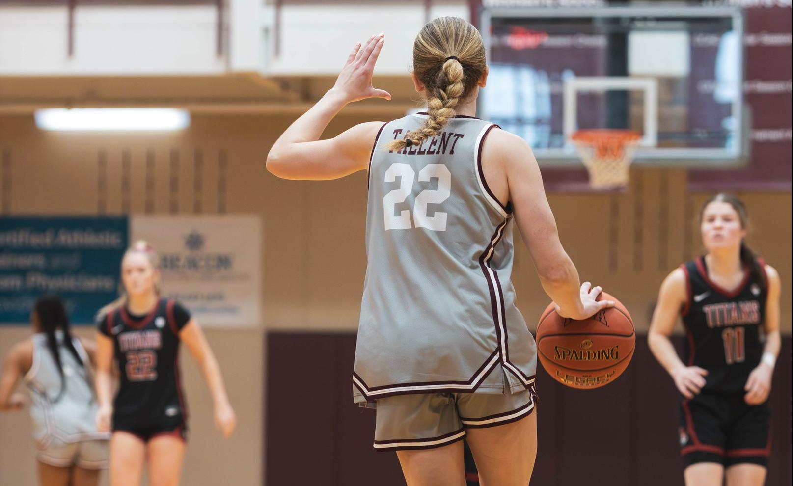Saints Close Regular Season at Viterbo University
